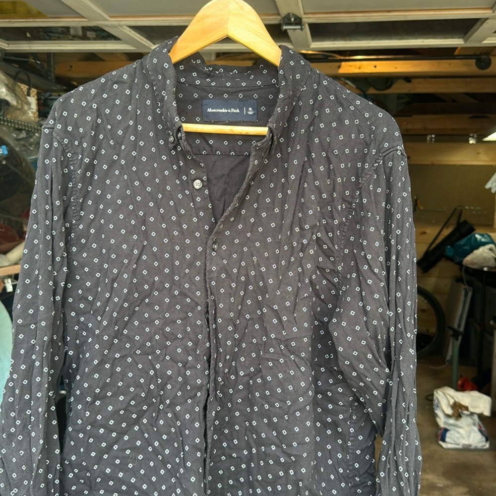 Men’s long sleeve shirt